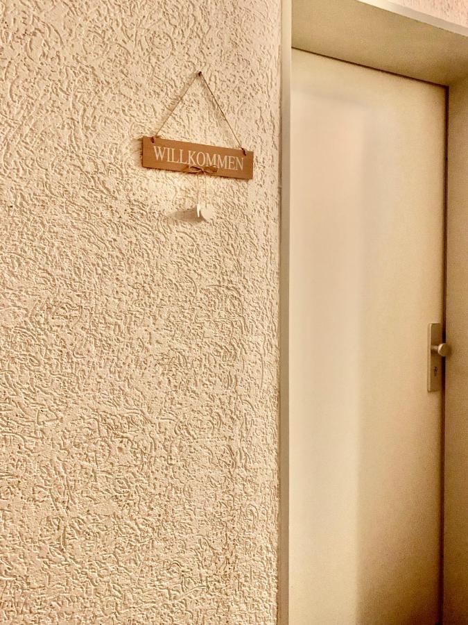 Schone, Gut Ausgestattete Wohnung Fur 1 Bis 4 Personen - Zentral Gelegen Bad Ems Exterior foto