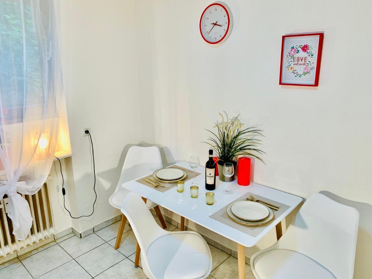 Schone, Gut Ausgestattete Wohnung Fur 1 Bis 4 Personen - Zentral Gelegen Bad Ems Exterior foto